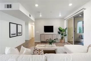 Photo #2: WS24097248 Listing