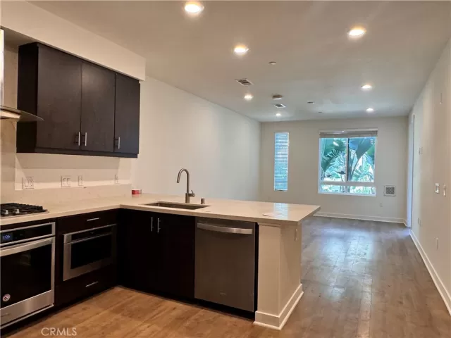 MLS: WS24109421 Condo For Sale