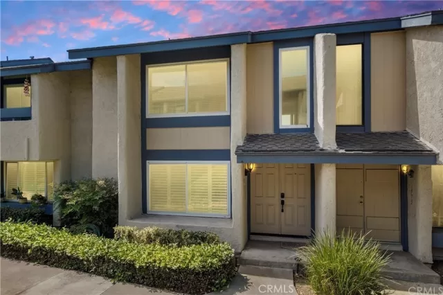 MLS: WS24113797 Condo For Sale