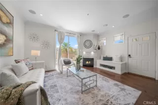 Photo #4: WS24137438 Listing