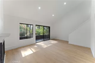 Photo #5: WS25074980 Listing 