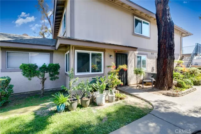 MLS: WS25078536 Condo For Sale