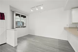 Photo #2: WS25091085 Listing 