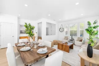 Photo #5: WS25109238 Listing 