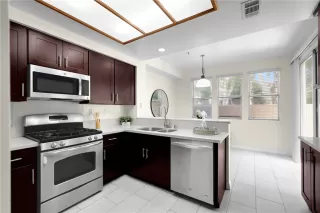 Photo #6: WS25117572 Listing 