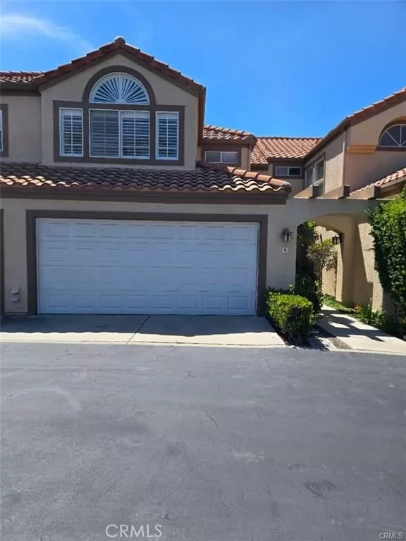 MLS: WS25127166 Condo For Sale