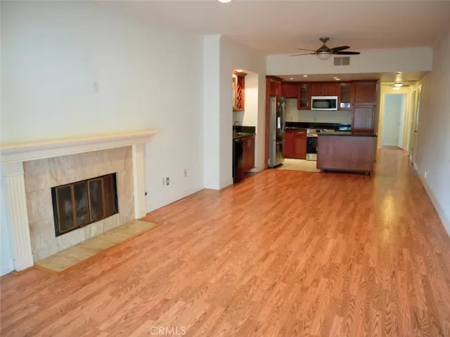 MLS: WS25160769 Condo For Sale