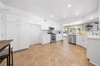 Photo #5: WS25162248 Listing 