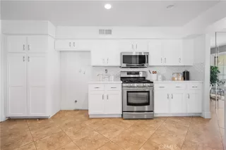 Photo #6: WS25162248 Listing 