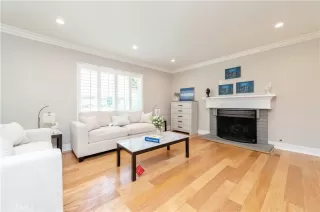 Photo #6: WS25162616 Listing 