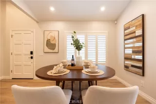 Photo #5: WS25165564 Listing