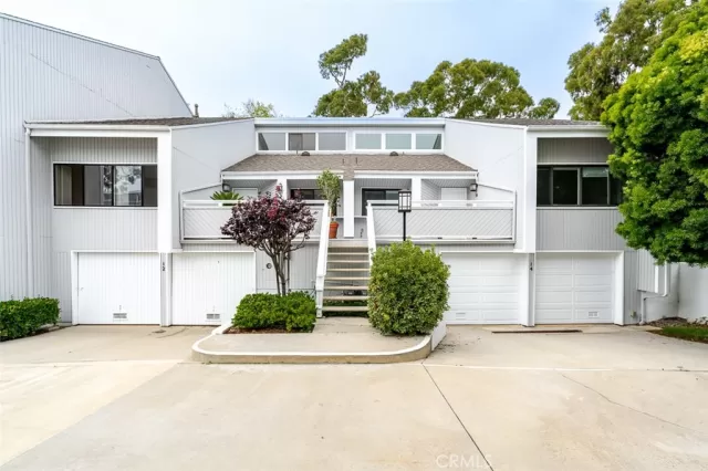 MLS: WS25180804 Condo For Sale