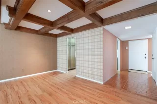 Photo #4: WS25180804 Listing 