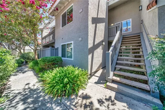 MLS: WS25184428 Condo For Sale