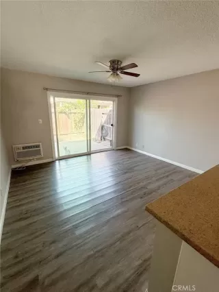 Photo #5: WS25209692 Listing 