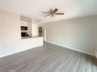 Photo #6: WS25209692 Listing 