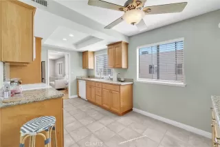 Photo #6: WS25217193 Listing 