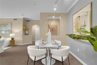 Photo #5: WS25218224 Listing 