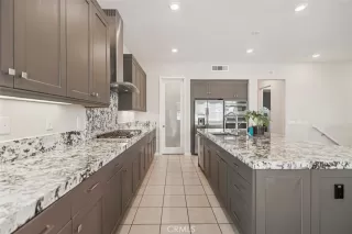 Photo #3: WS25229796 Listing