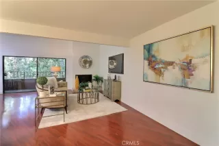 Photo #1: WS25235844 Listing 