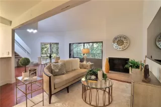 Photo #2: WS25235844 Listing 