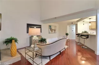 Photo #4: WS25235844 Listing 