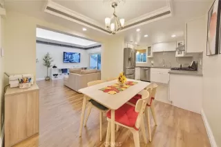 Photo #5: WS25248361 Listing 