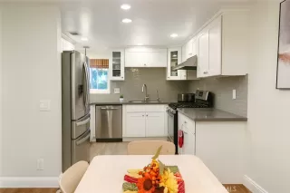 Photo #6: WS25248361 Listing 