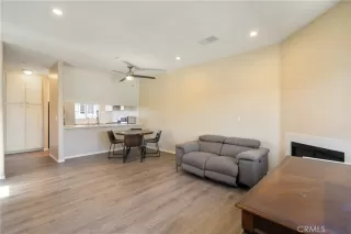 Photo #4: WS25251067 Listing