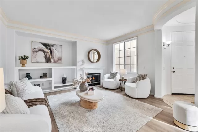 MLS: WS25255833 Condo For Sale