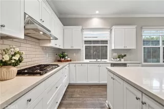 Photo #4: WS25262777 Listing 