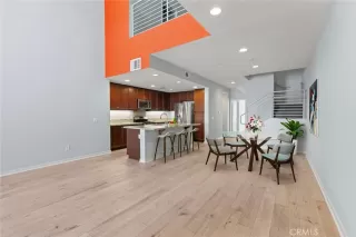 Photo #1: WS25268683 Listing 