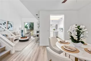 Photo #6: WS25268698 Listing 