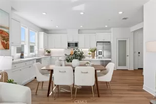 Photo #6: WS25269422 Listing 