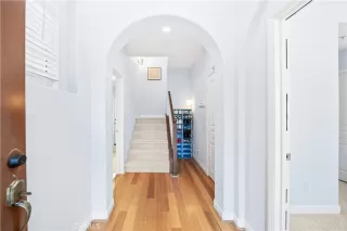 Photo #4: WS25270301 Listing 