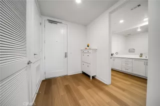 Photo #2: WS25278795 Listing 