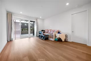 Photo #6: WS25278802 Listing 