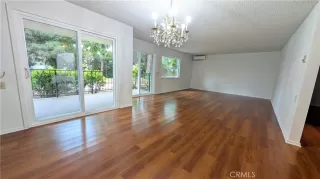 Photo #4: WS25280179 Listing 