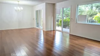 Photo #6: WS25280179 Listing 