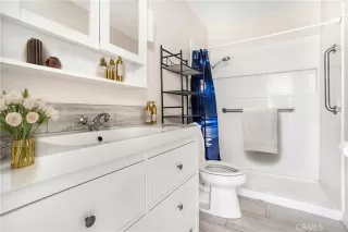 Photo #4: WS26013380 Listing