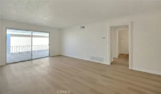 Photo #4: WS26022880 Listing