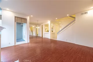 Photo #1: WS26037434 Listing