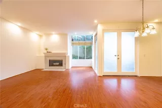 Photo #5: WS26037434 Listing