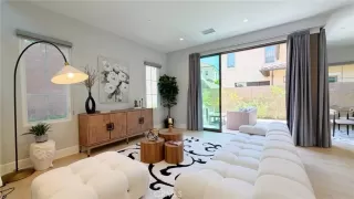 Photo #1: WS26064124 Listing