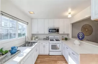 Photo #5: WS26064253 Listing