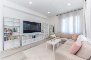Photo #3: WS26130407 Listing