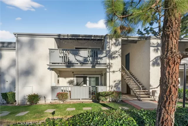 MLS: WS26135339 Condo For Sale